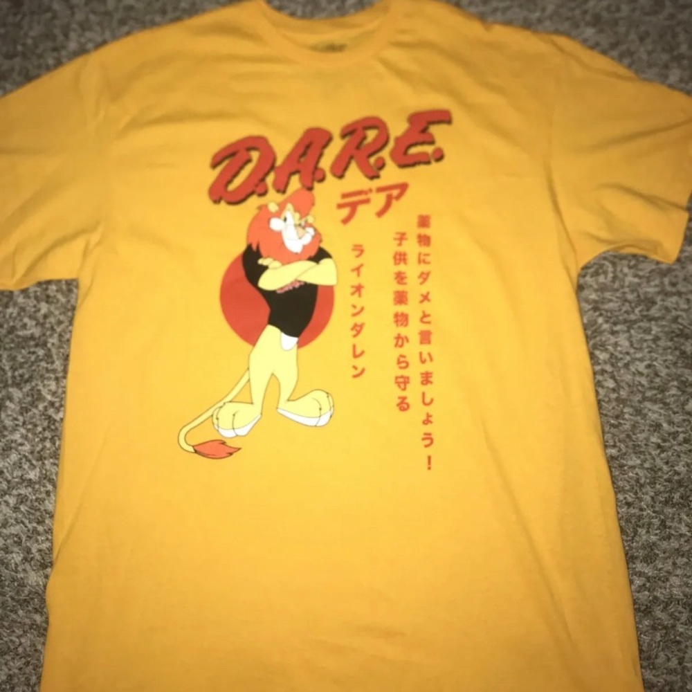 BRAND NEW D.A.R.E. Japanese/Chinese MED T-Shirt Licensed Keeping Kids Off Drugs